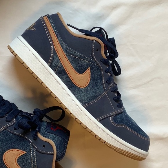 Nike Air Jordan 1 Low SE. NWOT size 8.5 - Picture 12 of 16